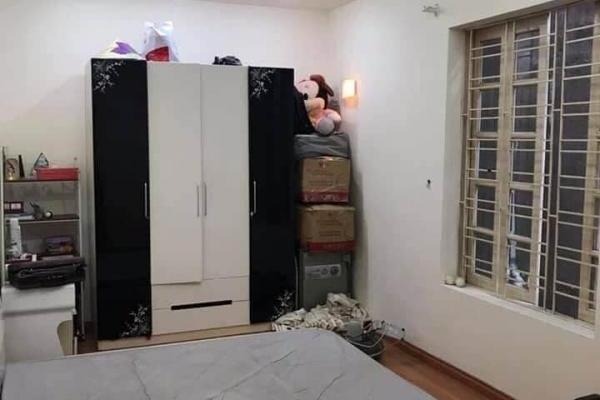 NHÀ GẦN PHỐ, CÁCH TRUNG TÂM THỂ THAO QUẦN NGỰA 100M